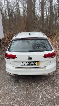Volkswagen Passat Variant 1.6 TDI Business Comfortline DSG - 4