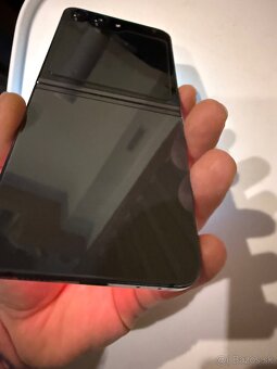 Predám Samsung galaxy z flip 5 - 4