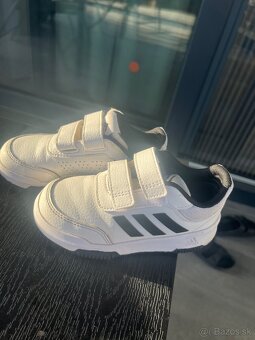 Detské tenisky adidas, veľkosť 25, top stav, cena 13€. - 4