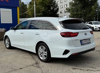 Kia Ceed SW 1.6 CRDi 136k Gold A/T - 4