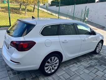 OPEL ASTRA SPORTS TOURER COSMO - 4