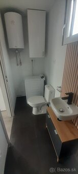 Chatka pri jazere - 4