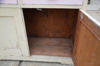 Predám kredenc v dobrom stave - 4