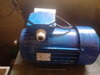 Predám nepoužitý jednofázový elektromotor. - 4