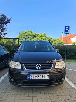 Volkwagen Touran 7 miestny - 4