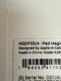 iPad 10th gen magic keyboard folio MQDP3D/A - 4