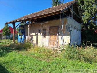 Pozemok so starým domom a inžinierskymi sieťami v obci Kra - 4