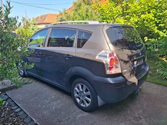 Toyota Corolla Verso 1,8 VVTi - 4