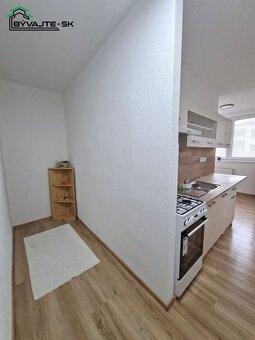 Jednoizbový byt s balkónom a parkovacím miestom v Prievidzi, - 4