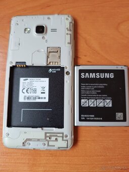 Starý ale funkčný Samsung - 4