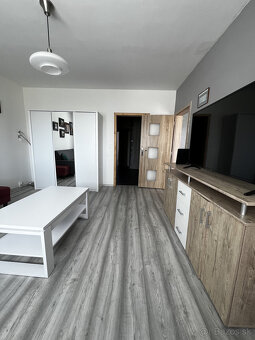 Klimatizovaný 2,5 izbový byt v centre mesta na prenájom - 4