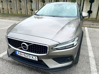99tis.km Volvo V60 CROSS COUNTRY AWD A/T 2.0l 140KW - 4