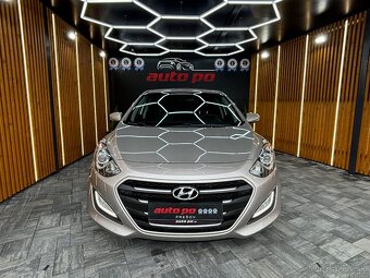 Hyundai i30 1.6 CRDi DOHC 16V Fleet - 4