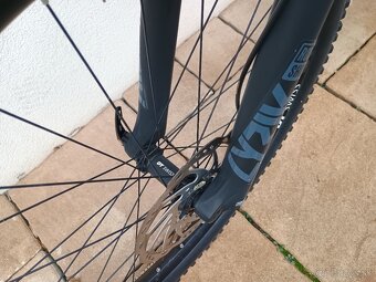 Canyon Spectral ON CF7 2021 4200km - 4