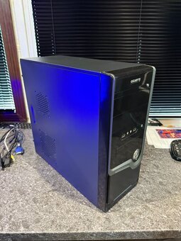 Stolový počítač AMD Phenom II X4 / 8GB / 500GB SSD / GT 730 - 4