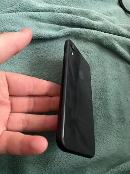 Predám iPhone XR 64 GB – nová batéria - 4