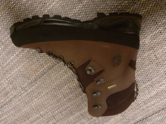 Predám vysokokvalitnú obuv BOSP č. 44 - 4