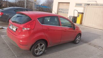 Ford fiesta - 4