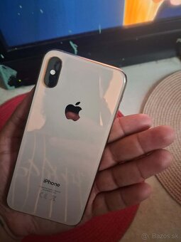 Predávam iPhone XS 64GB - 4