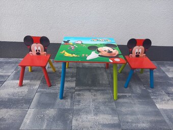 Detský drevený stôl so stoličkami Mickey Mouse - 4