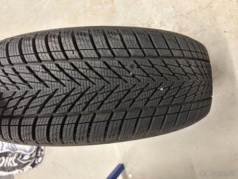 Goodyear Ultragrip Performance 3 215/60 R16 99H TOP stav - 4