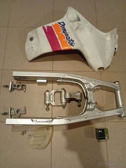 Honda NX 650 Dominator - 4