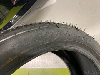 Pirelli pneumatiky 255/35R18 - 4