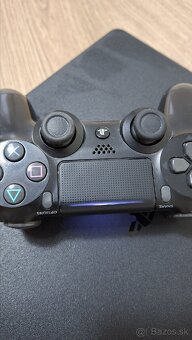 PlayStation 4 Slim - 4