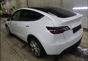 Tesla Model Y 2023 Long Range AWD - 4