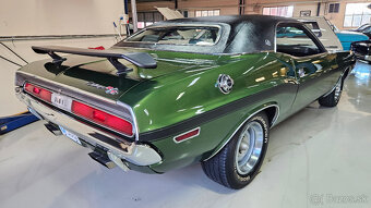 1970 Dodge Challenger R/T SE 383 V8, manuál, po renovaci - 4