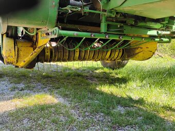 Predám balikovač John Deere 545 - 4