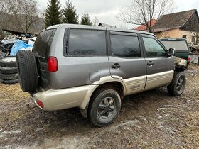 Rozpredám nissan terrano 2.7 diesel 2001 - 4