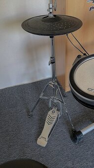 Predam elektronicke bicie Yamaha DTX500 s doplnkami - 4