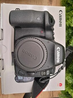 Canon 6D Mark II - 4