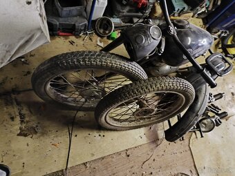 ČZ 125C - 4