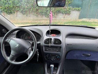 Predam auto peugeot 206 .1.4l - 4