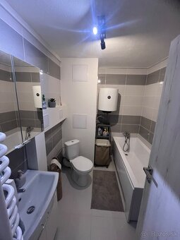 1-IZBOVÝ ZREKONŠTRUOVANÝ BYT V CENTRE LUČENCA - 4