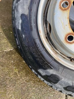Pneumatiky 215/75 R 17,5 - 4