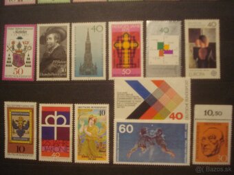 267 rôznych známok NSR, z toho 183 čistých - 4