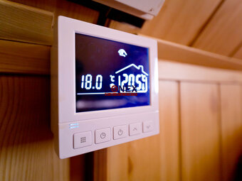 REKREAČNÁ CHATA na VINNOM JAZERE na predaj - 4