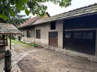 Na predaj dvojgeneračný rodinný dom v centre obce Plešivec - 4