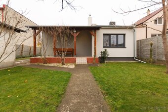 Kvalitne zrekonštruovaný dom vo Veľkých Kostoľanoch - 4