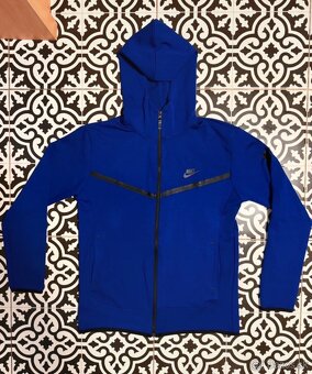 Nike Tech Fleece - 4