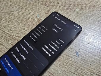 Samsung A12 plnefunkcny bolo na nom nalepene ochranne sklo t - 4