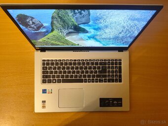 Acer A317-53 | Core i7 • 12GB RAM • 512GB SSD - 4