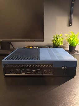 Xbox One 1TB Forza Motorsport Limited Edition - 4