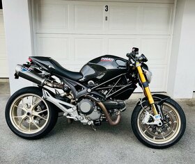 Ducati Monster 1100S Carbon - 4