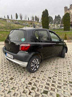 Toyota Yaris - 4