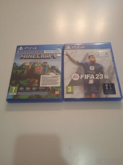 PS 4, ovládače, sluchadlá - 4