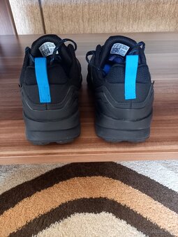 Adidas - 4